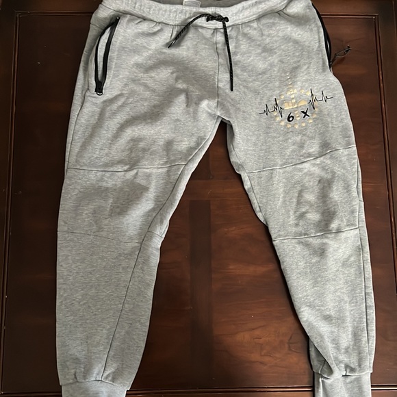 Grey Tracksuit Size L - Picture 11 of 16